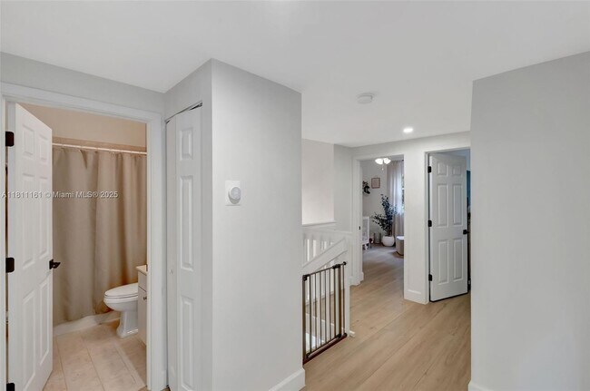 Building Photo - 4413 NW 97th Pl