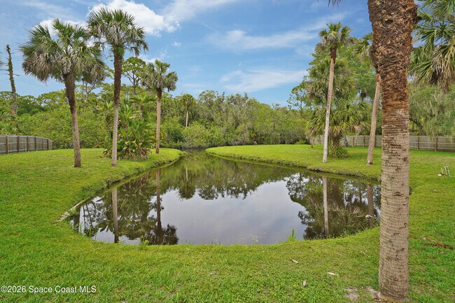 Building Photo - 670 Kings Way