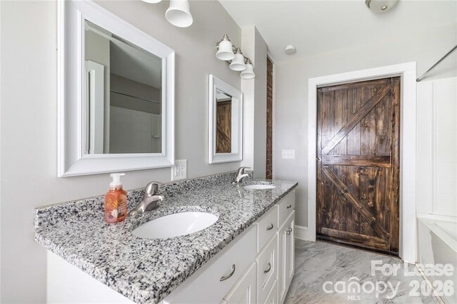 Building Photo - 123 E 2nd St