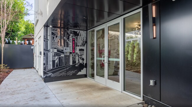 Building Photo - 1206 SE Ankeny St