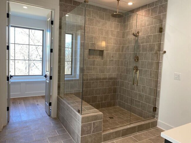 Building Photo - Beautiful New House in West Nashville - Hi...