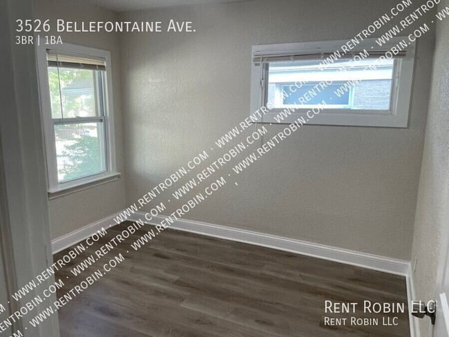 Building Photo - RENT SPECIAL! RECENTLY UPDATED!