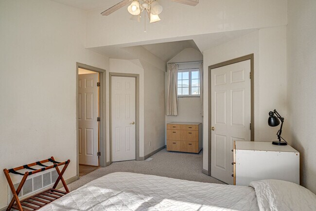 Building Photo - 2077 County Road 308-SI ID1623794P