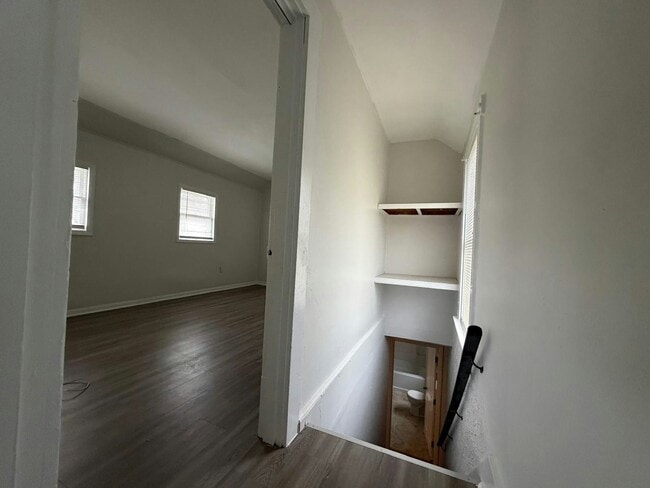 Primary Photo - 307 4th St