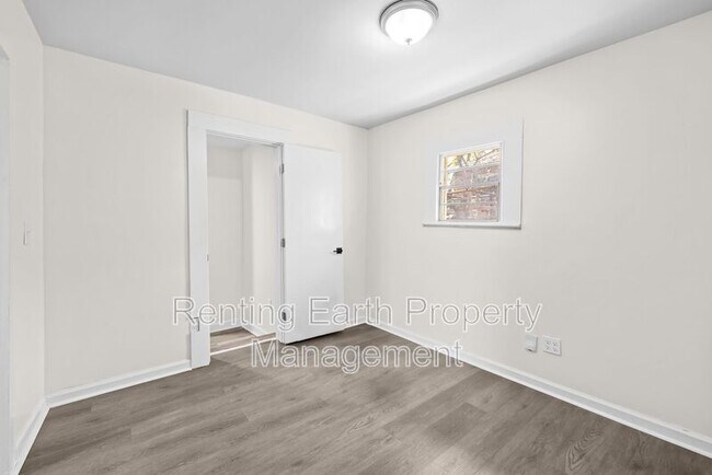 Building Photo - 1209 19th Pl SW