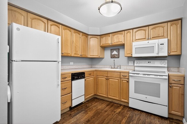 Building Photo - 985 Corona St