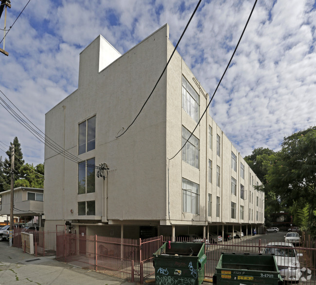 Building Photo - Sutter House