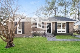 Building Photo - 117 Westbridge Rd