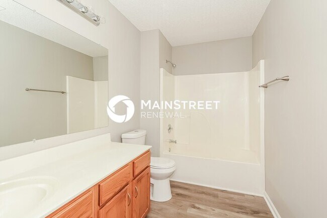 Building Photo - 4 Bedroom Pet-Friendly Home in CHARLOTTE, NC with Main Street Renewal