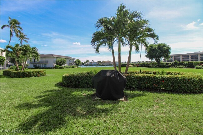 Building Photo - 3400 Gulf Shore Blvd N