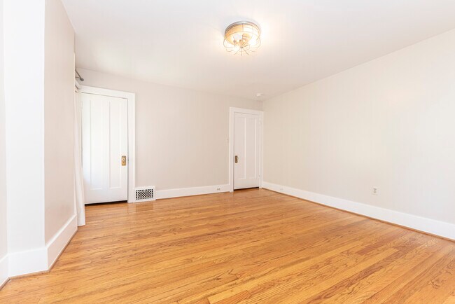 Building Photo - 1111 Olivia Ave