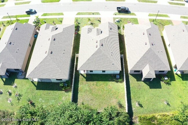 Building Photo - 943 Remington Green Dr SE