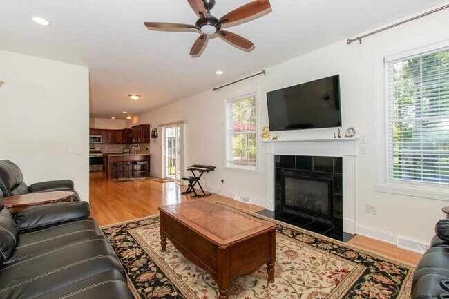 Building Photo - 106 Balsam Way