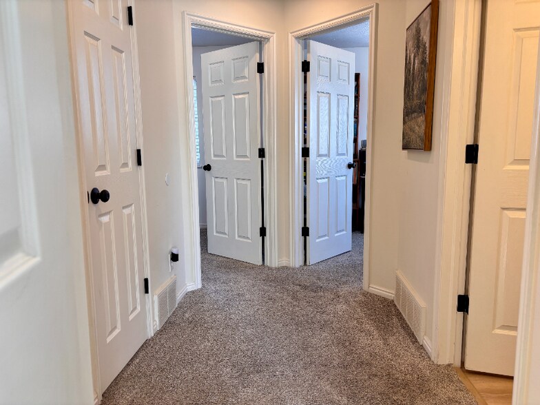 Building Photo - 408 Spring Ln