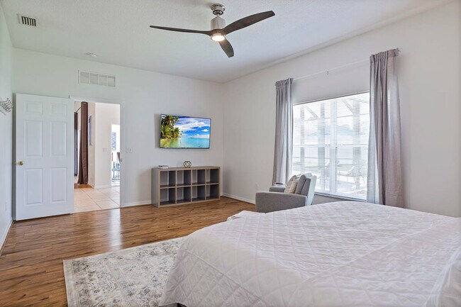 Building Photo - 11 Wheeler Ln