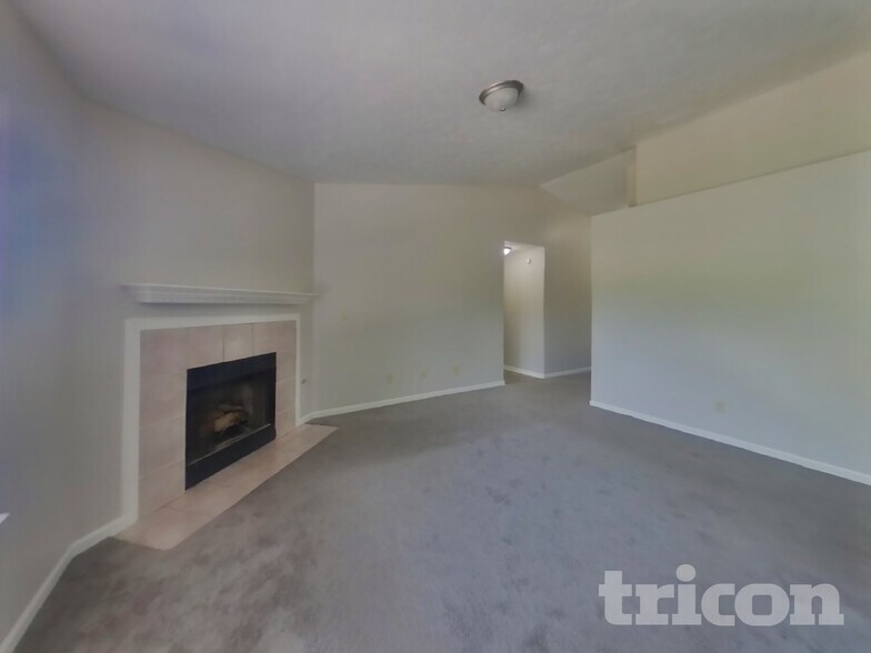 Building Photo - 4831 Dietzen Blvd