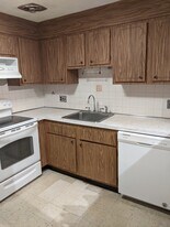 Building Photo - 100 Summer St