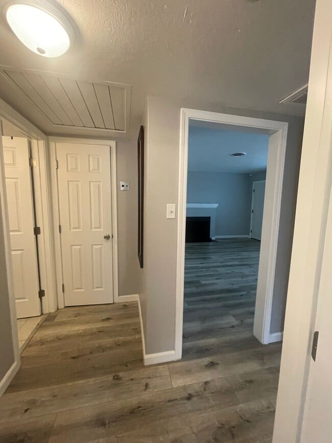 Building Photo - Bright, Updated Home with Garage, Laundry, and Private Yard