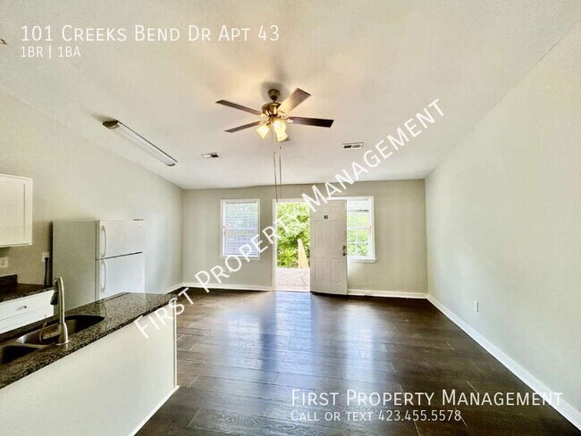 Building Photo - 101 Creeks Bend Dr