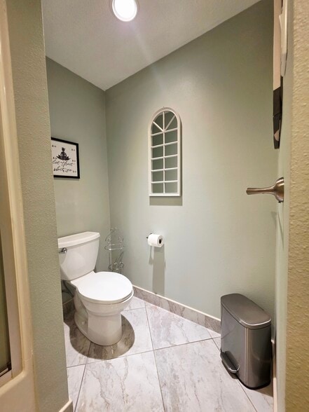 Building Photo - 19029 US Highway 19 N