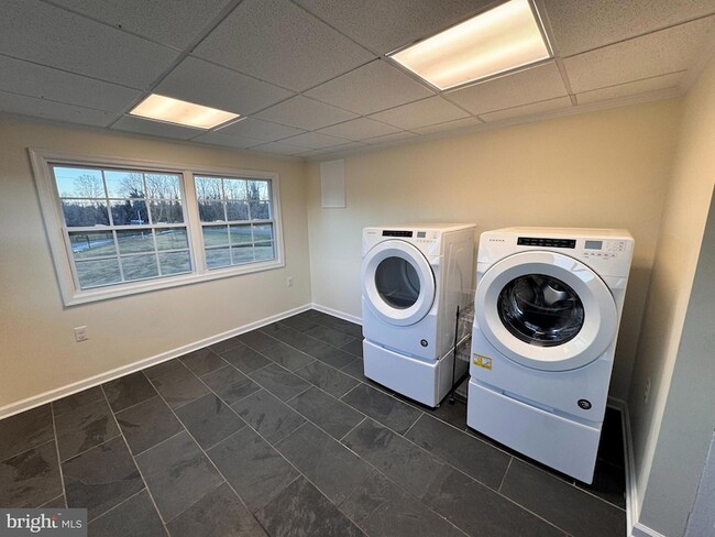 Building Photo - 1558 Zachary Taylor Hwy