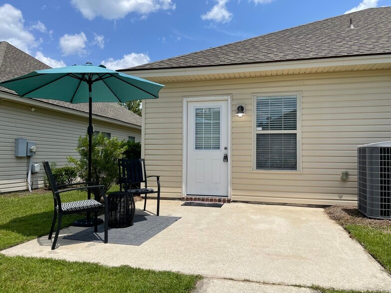 Back Door/Parking Area - 305 Morgan Pines Dr