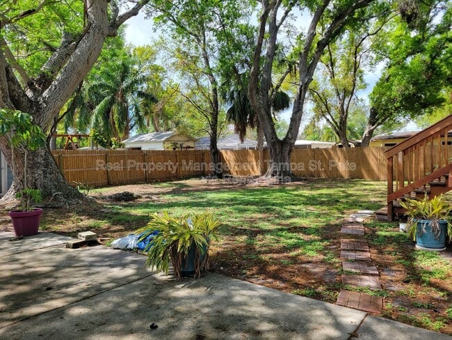 Building Photo - 4311 S Thatcher Ave