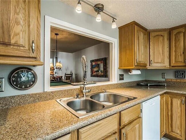 Building Photo - 17 Casa Verde St