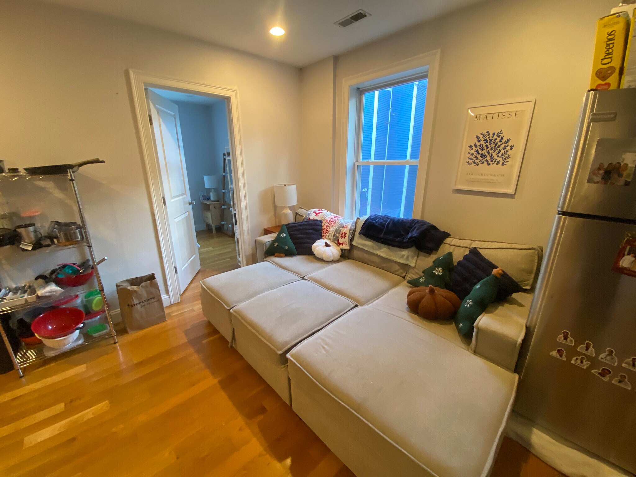 Building Photo - 719 Parker St