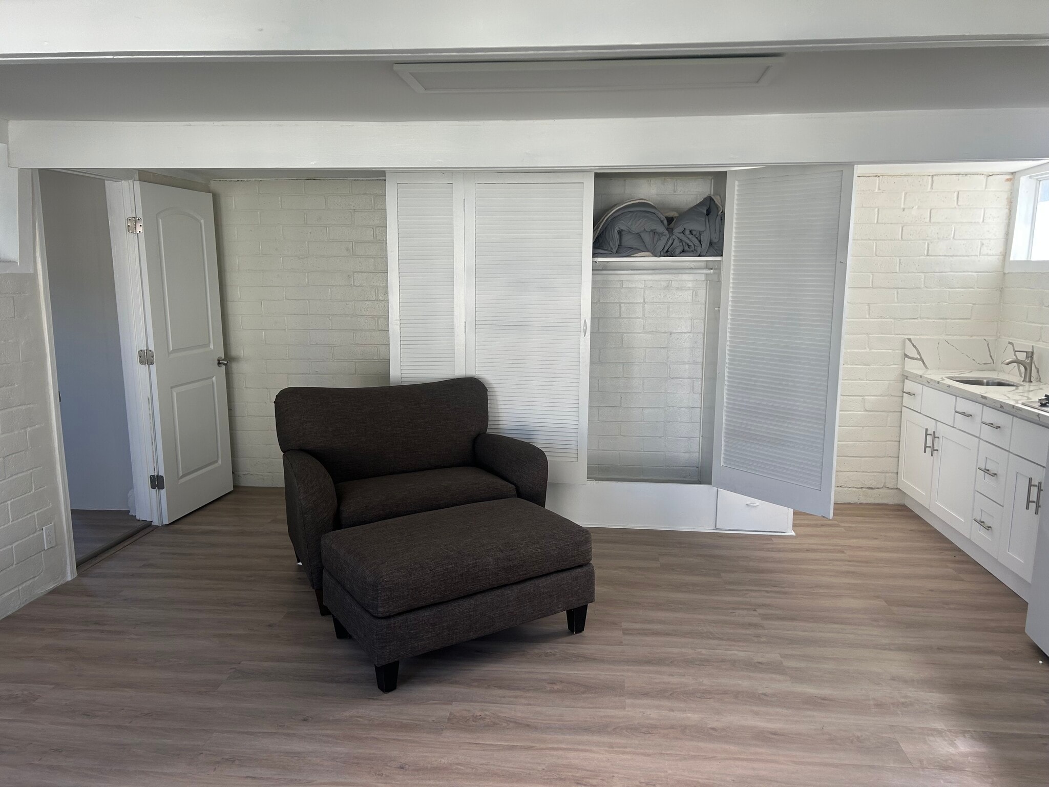 Building Photo - 7932 Rhea Vista Dr