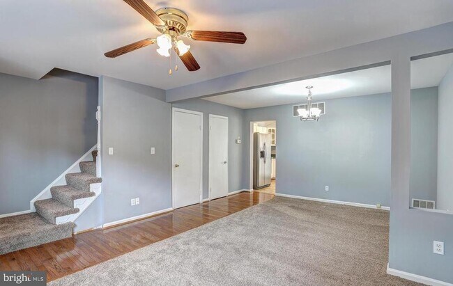 Building Photo - 5 Cardor Ct