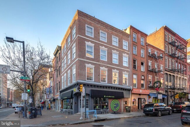 Building Photo - 301 Market St