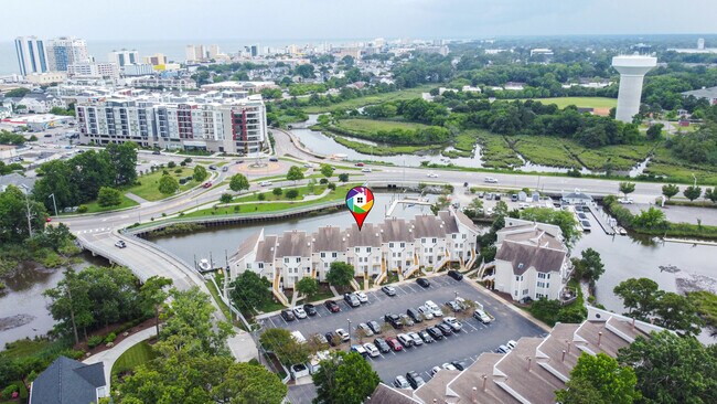 Building Photo - 100 Pinewood Rd