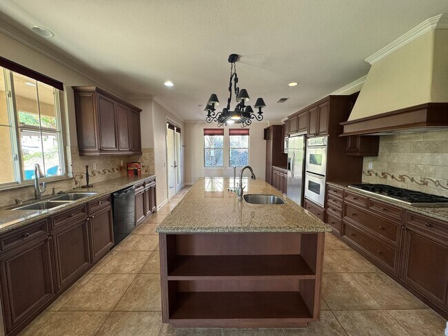 Building Photo - Gorgeous La Costa Executive Home – 5 Bed /...