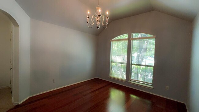 Building Photo - 11115 Pigeon Bluff Dr