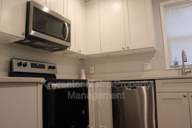 Building Photo - 17 Quire Ave