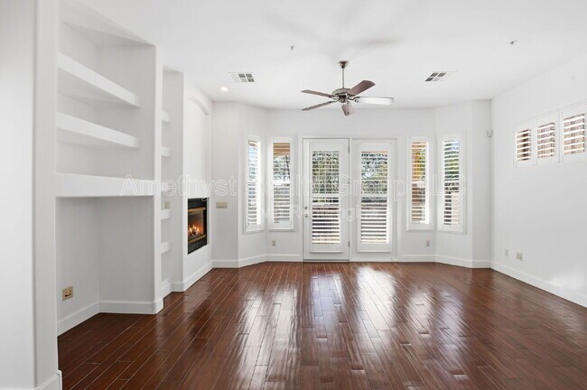 Building Photo - 14000 N 94th St