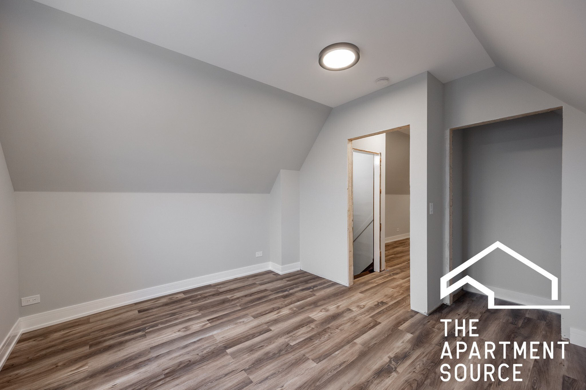 Building Photo - 2937 N Ashland Ave