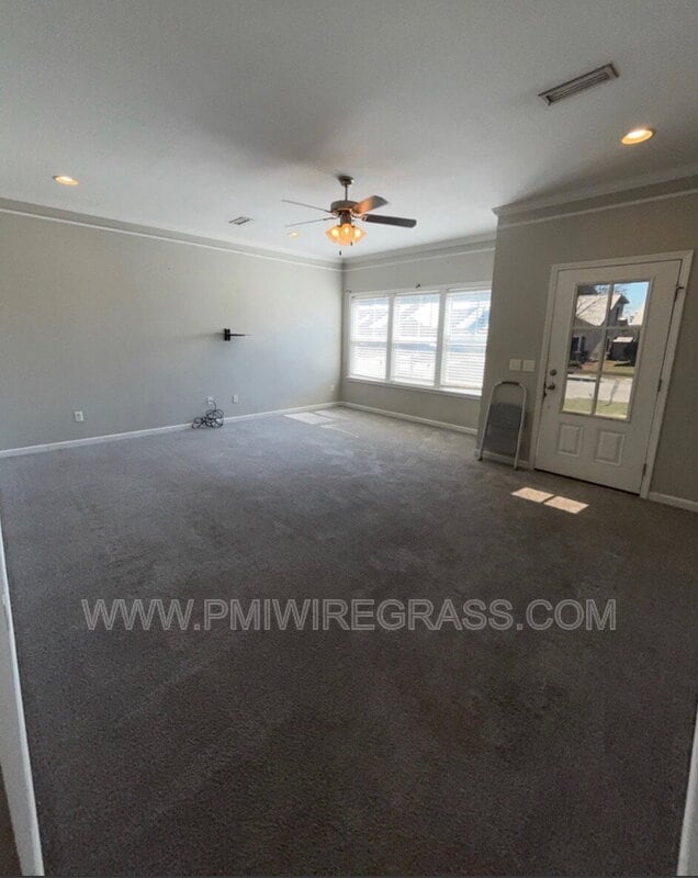 Building Photo - 106 Hidden Sunset Dr