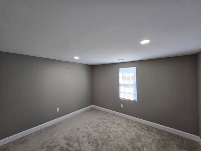 Building Photo - Downtown Greensboro Stunner – Fully Renova...