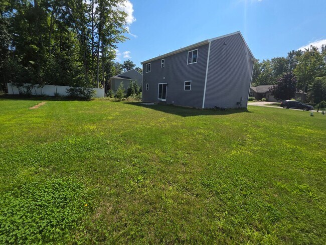 Building Photo - 5135 N Morgan Ln SE