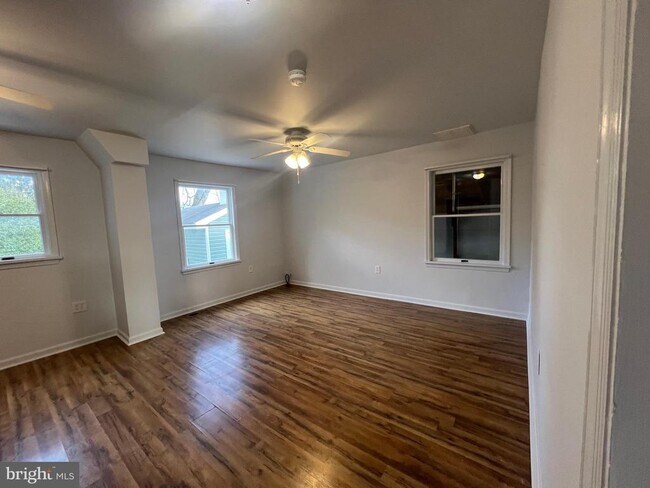 Building Photo - 2712 Canada Hill Rd