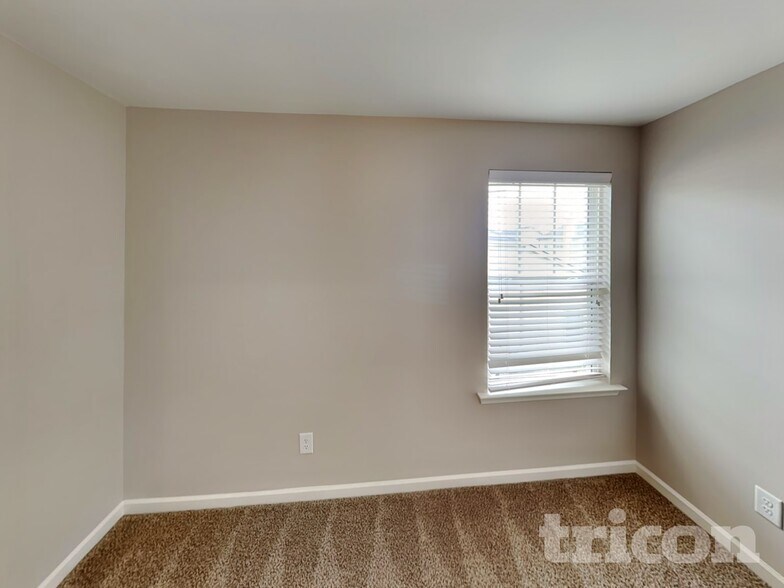 Building Photo - 1113 Carrington Pl