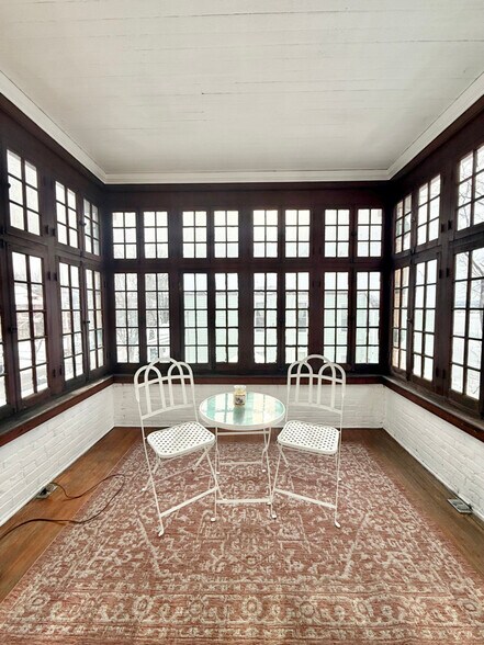 Building Photo - 143 2nd Ave