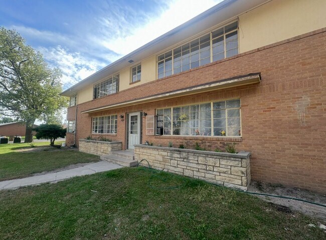 Primary Photo - cc0216