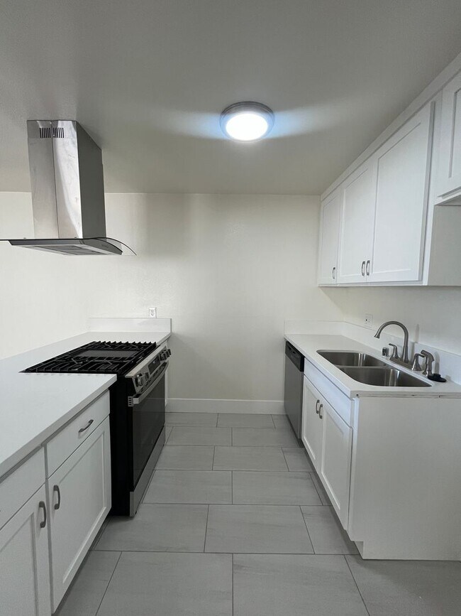 Building Photo - UNDER NEW MANAGEMENT!!! MOVE IN READY!!