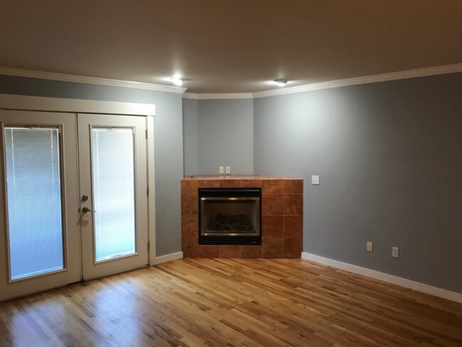 Building Photo - 2BR/1BA Park Hill Condo in Denver