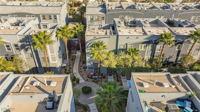 Building Photo - 9050 W Tropicana Ave