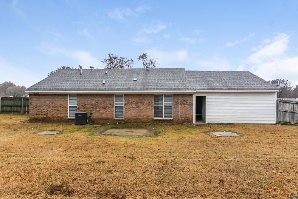 Building Photo - 6500 Cornwall Rd