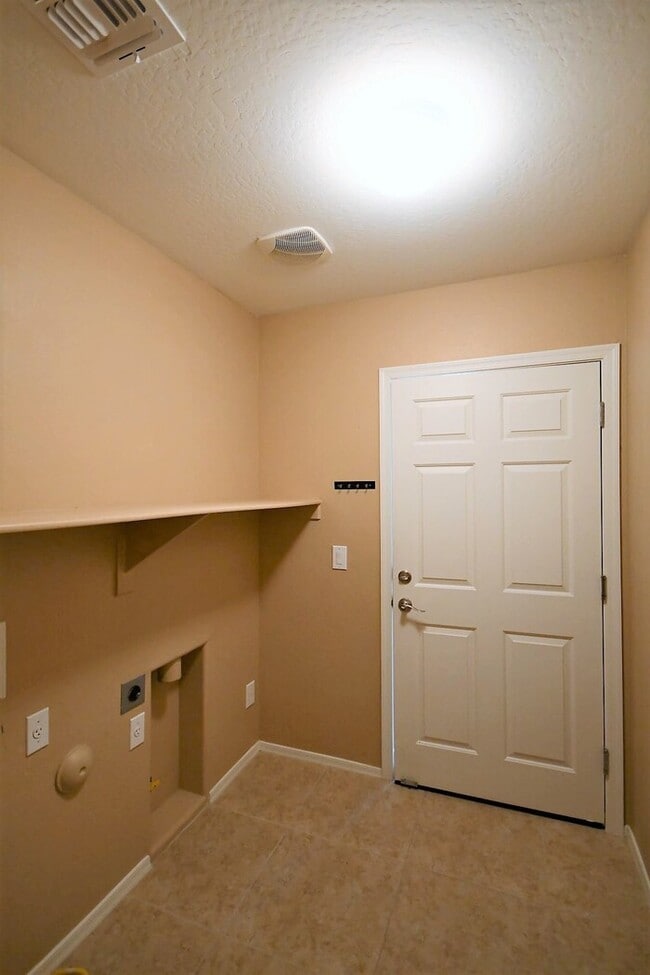 Building Photo - 7628 W Georgetown Way